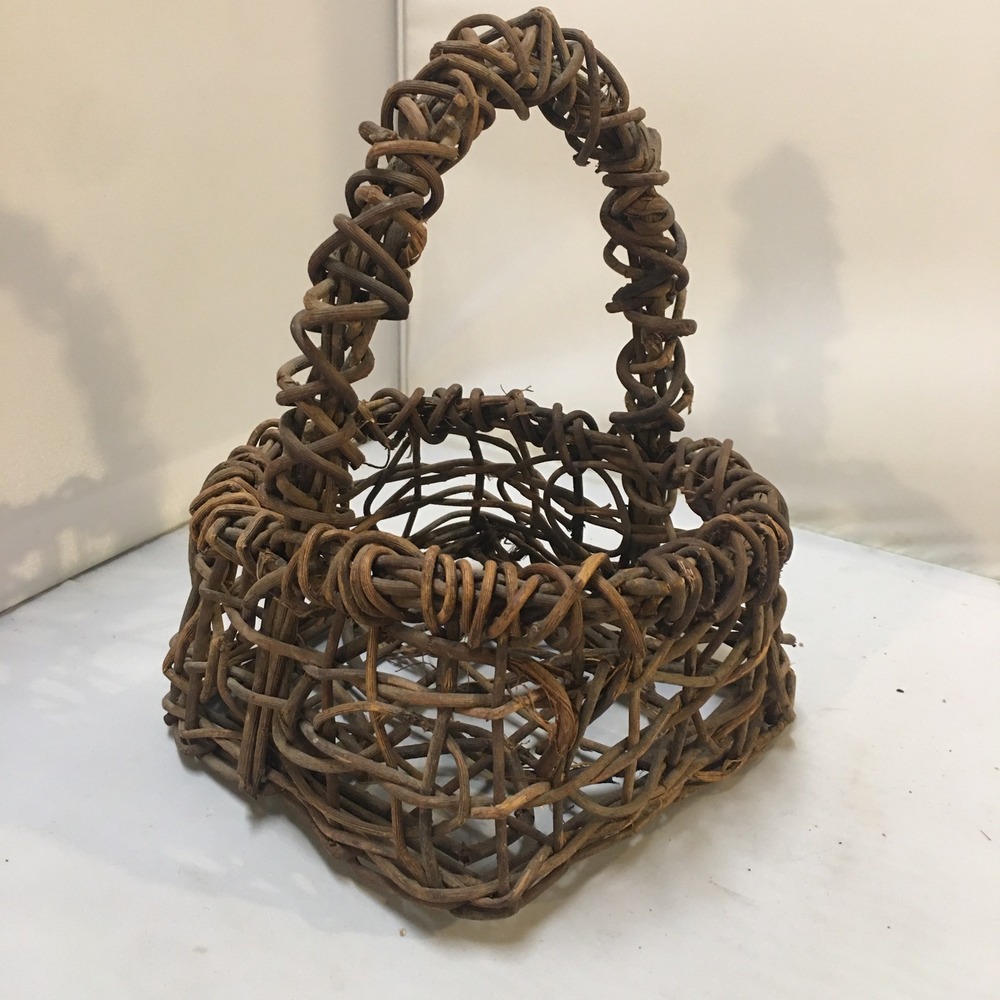 Grapevine Basket Home Decor Small Brown Rustic Woven Vine Handle‎ Boho Vintage